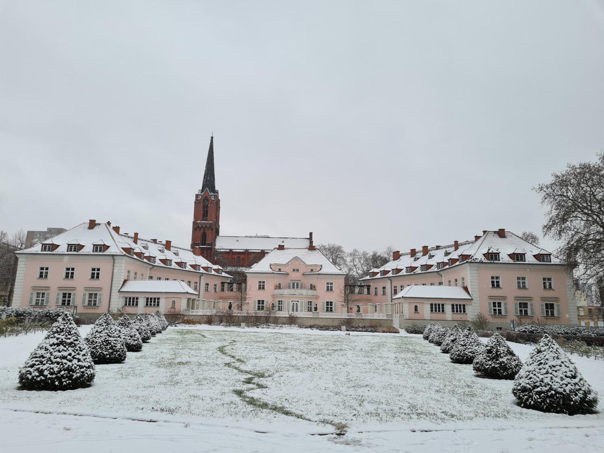 Viadrina Rooms & Apartments Frankfurt-Oder Am Park Im Zentrum Frankfurt  ภายนอก รูปภาพ