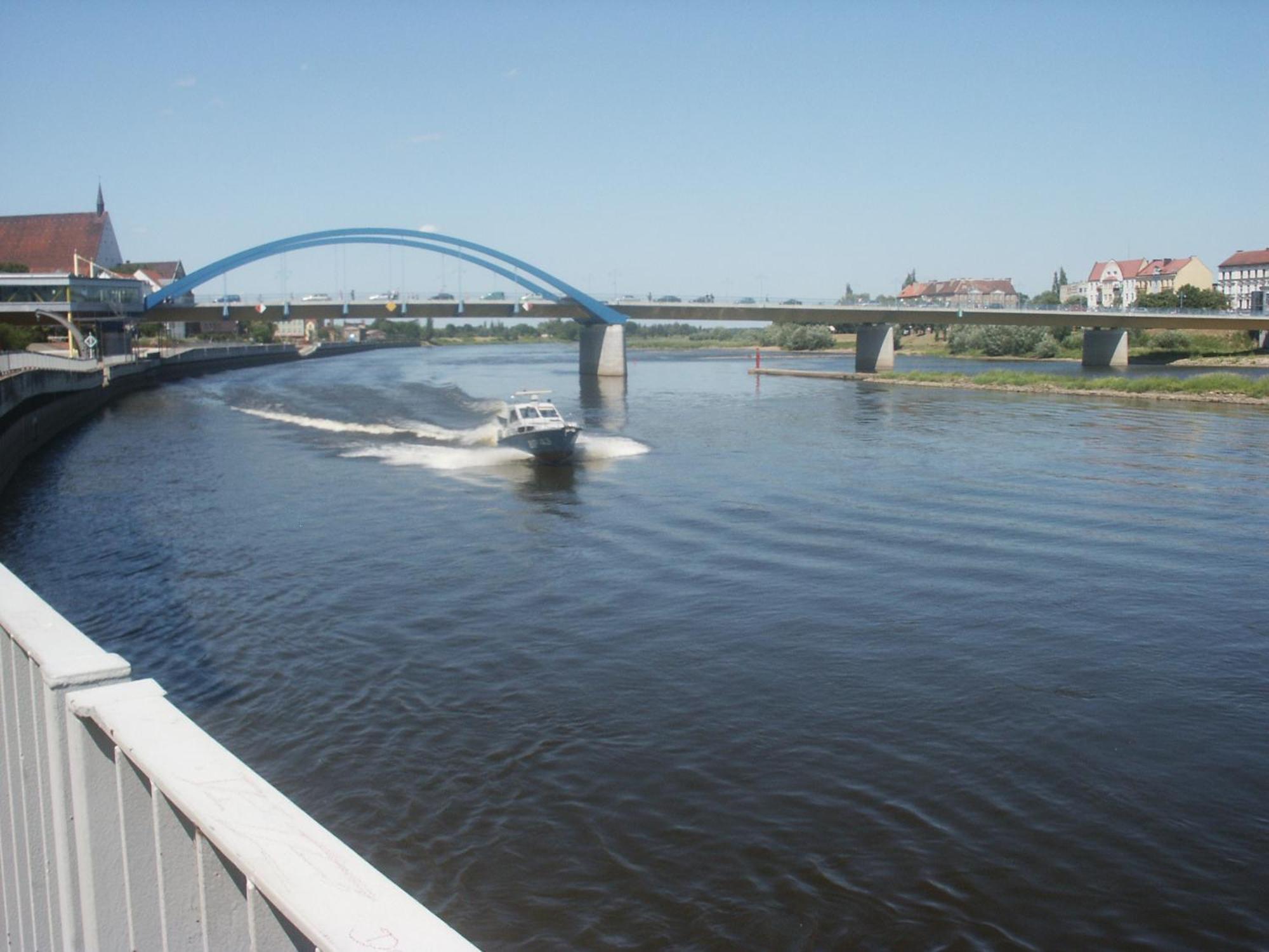 Viadrina Rooms & Apartments Frankfurt-Oder Am Park Im Zentrum Frankfurt  ภายนอก รูปภาพ