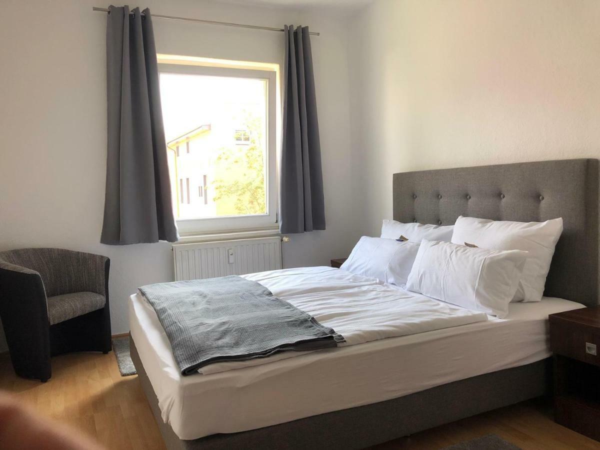 Viadrina Rooms & Apartments Frankfurt-Oder Am Park Im Zentrum Frankfurt  ภายนอก รูปภาพ